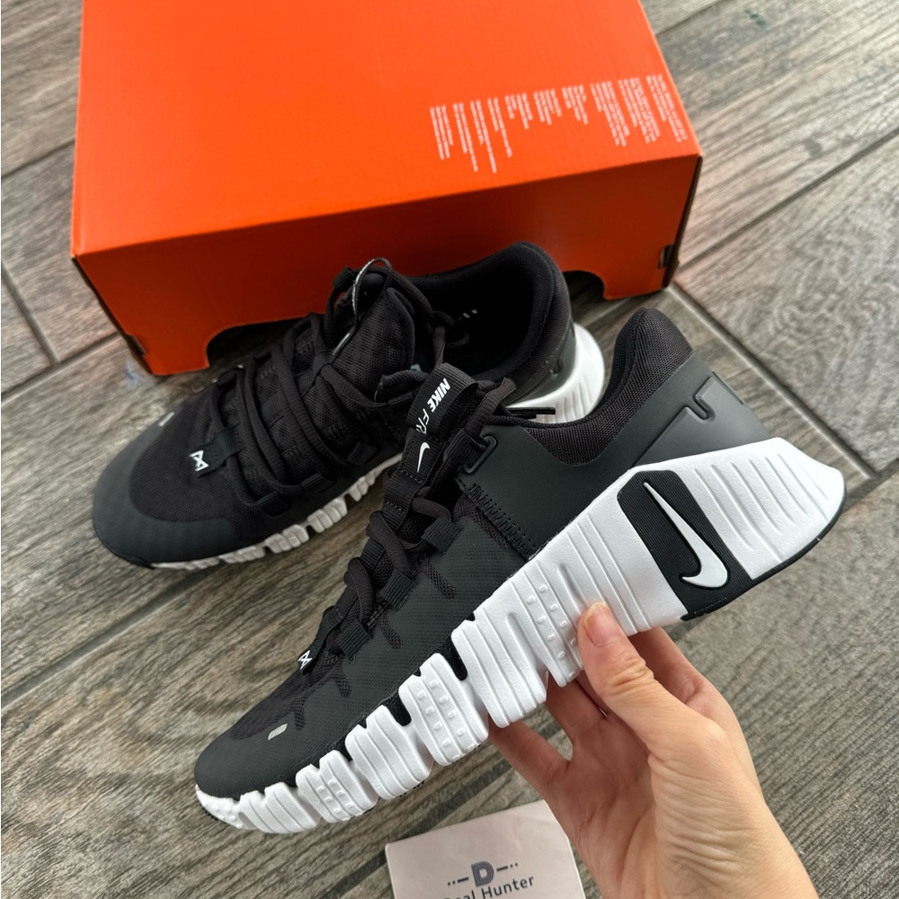 Brand New Nike Free Metcon 5 Black/White Women’s Workout Shoes - Picture 5 of 13